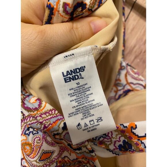 LANDS' END size 10 Swimsuit one piece  Paisley V-Neck Ruched Resort-wear - Picture 8 of 9